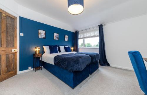 St Albans Apartment | Whole 3 Bedroom House - 2 Free Parking