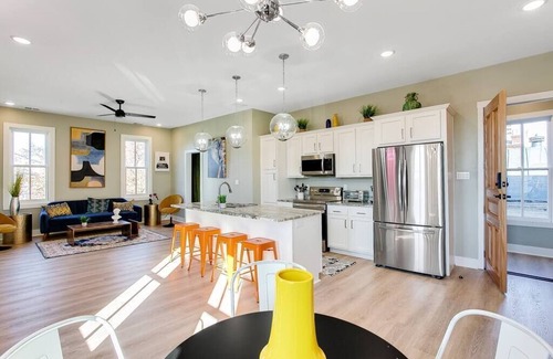 Butchertown House | WHOLE HOUSE-Large Group | Modern | Nulu