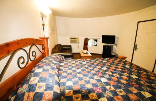 Rialto Hotel | Wigwam Motel