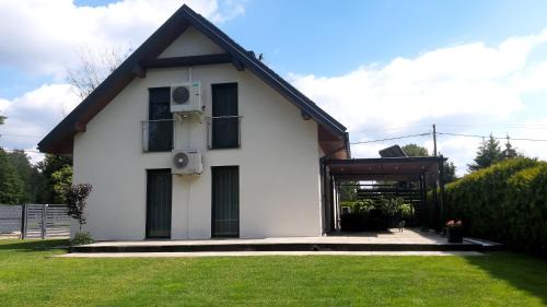 Swietajno House | Willa Piasutno z klimatyzacją