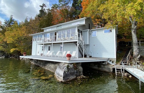 Barton House | " Willogap" Lakefront house great mountain views close to two major ski area's
