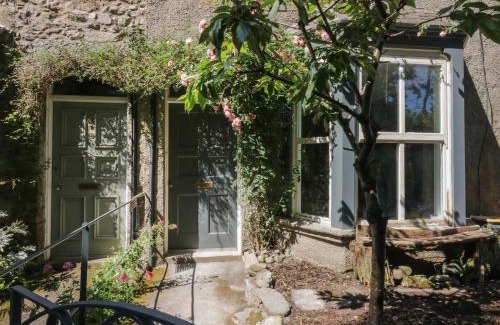 Silverdale House | Willow Cottage