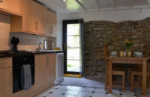 Woolfardisworthy House | Willow Cottage
