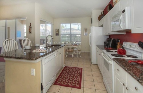 Windsor Palms House | WINDSOR PALMS - IMMACULATE 4/3 POOL HOME NEAR CLUBHOUSE