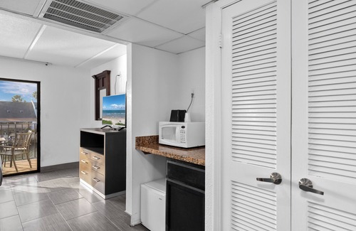 South Padre Island Hotel | WindWater Hotel and Marina