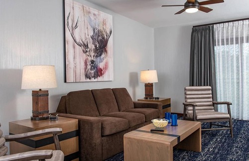 Lake Delton Resort | Wisconsin Dells Adventure! Glacier Canyon Resort w/Access to Water Parks!