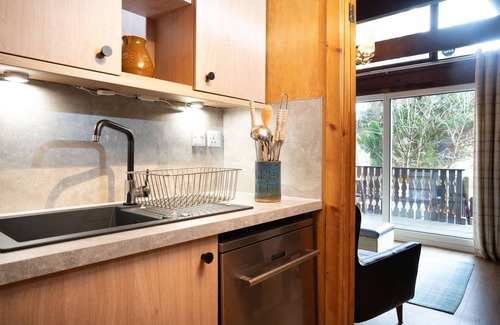 Carrbridge Cabin | Wolf Lodge - a lodge that sleeps 4 guests in 2 bedrooms