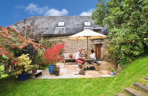 Dartmouth Cottage | Wonderful cottage with the most beautiful surroundings located in South Devon