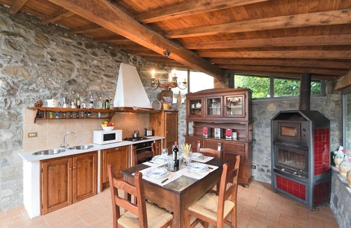 Coreglia Antelminelli House | Wonderful private villa for 4 guests with WIFI, private pool, TV and pets allowed