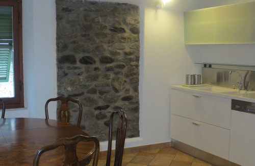 Gassano Apartment | wonderful apartment Vista Alpi Apuane, near "Cinque Terre" and beach of Versilia
