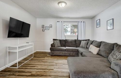 Village Seven House | Wonderful Pines Spacious Yard w Cozy Fireplace