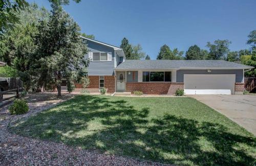 Village Seven House | Wonderful Spacious 5BR Colorado Springs House