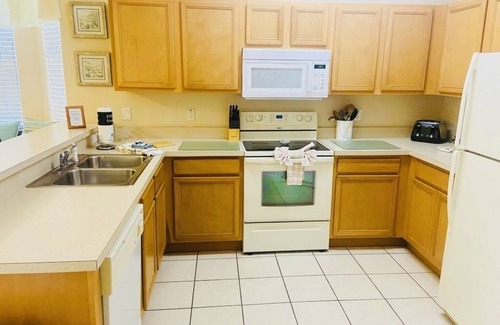 Haines City House | Wonderful towerlakes five bed, five bath pool home with game room