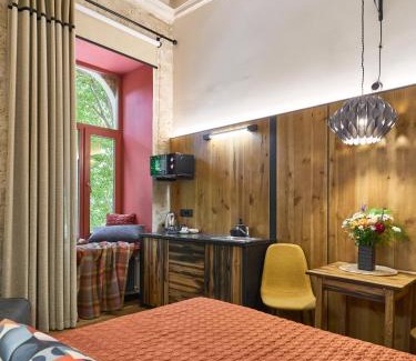 Odessa City Center Apartment | WOOD Design Aparthotel
