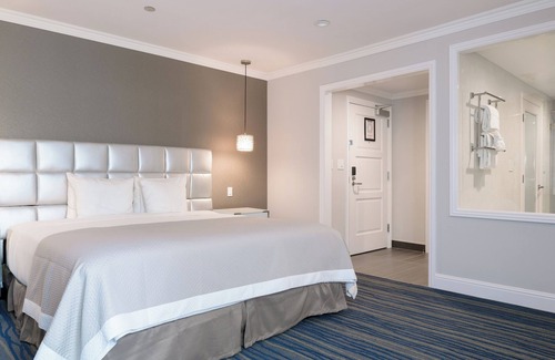 West San Jose Hotel | Woodcrest Hotel Cupertino