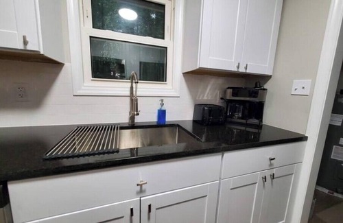 Statesville House | Wooded cul-de-sac bungalow, close to everything!