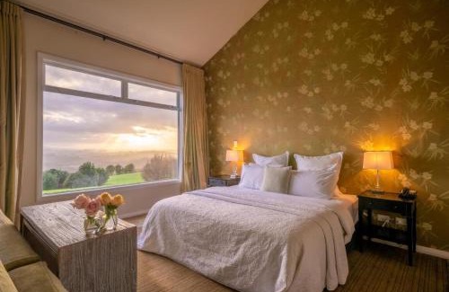 Warkworth Hotel | Woodhouse Mountain Lodge