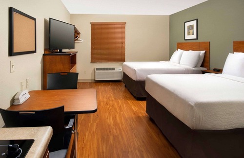Romeoville Hotel | WoodSpring Suites Chicago Romeoville