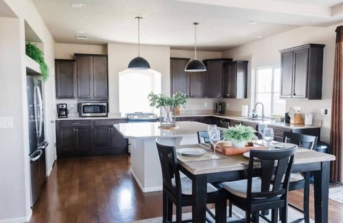 Johnstown House | WoodVilla w/Hot Tub, Movie Theater, & Game Room