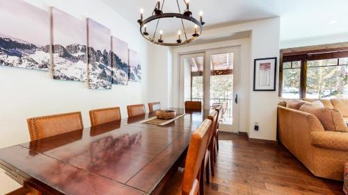 Woodwinds House | Woodwinds #1271 townhouse