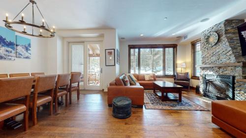 Woodwinds House | Woodwinds #1271 townhouse