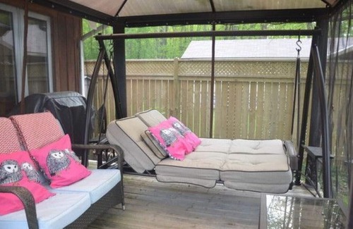 Virginia Cottage | Work &school from Family Lake Front Cottage On Simcoe high speed cable internet