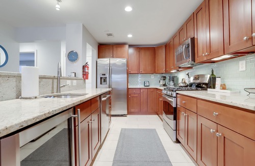 Cherrydale Apartment | Wow ! Host w/many Positive Reviews