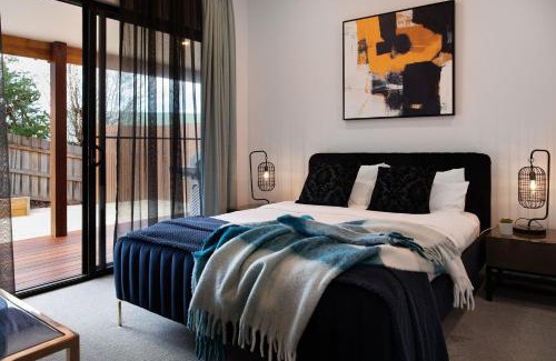 Hepburn House | Wynvale Cottage Hepburn -3 bedroom, dog friendly