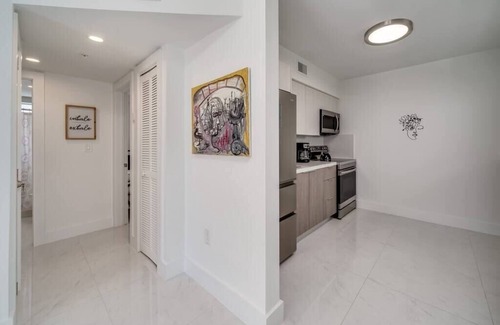 Wynwood Art District Apartment | Wynwood Charm 1, Live the art.1 Free Gated Parking