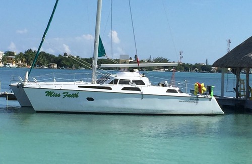 San Pedro Boat Rental | Xsite Belize Sailing Catamaran in Belize