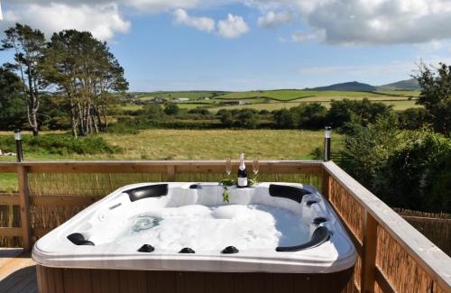 Garn Fadryn House | Y Caban Clyd