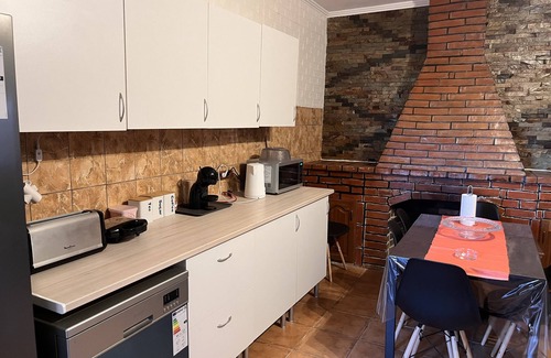 Loule House | Yellow House