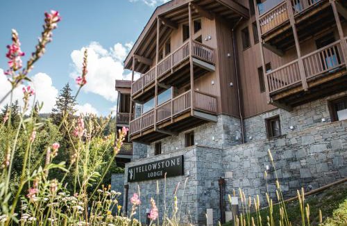 La Perriere Ski Chalet | Yellowstone Lodge by Alpine Resorts