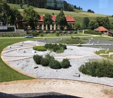 Neumarkt in Steiermark Apartment | YOGA WOHLFÜHLOASE im Grünen