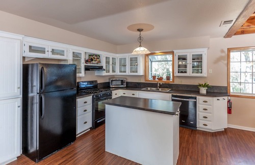 Mariposa House | Yosemite Oaks Retreat, Views, Pool & Hot Tub, Game Room, & So Much More!