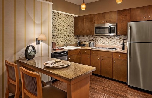 Gainey Village Villas Resort | Your Gateway to Scottsdale's Wonders: Elegant Suites Await! Paws Friendly, Pool