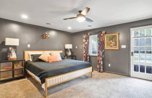 Stow House | Your Perfect Updated Getaway In A Central Location