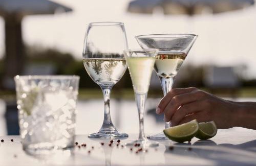 Parasporos Hotel | Yria Island Boutique Hotel & Spa