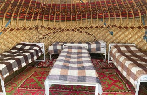 Naryn Region Cabin | Yurt Camp Erlan at Song Kol Lake