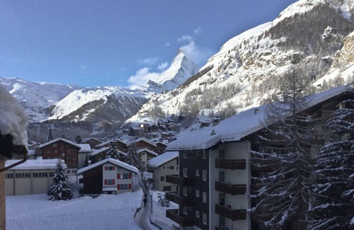 Zermatt Apartment | Zermatt! Appartement très confortable avec vue, situation centrale
