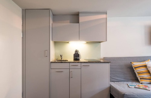 Niederdorf Apartment | ZH Gasse 3 - HITrental Schmidgasse Apartment