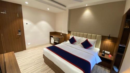 Shirdi Hotel | Zip by Spree Hotels Shirdi - Walkable Distance from Sai Baba Temple