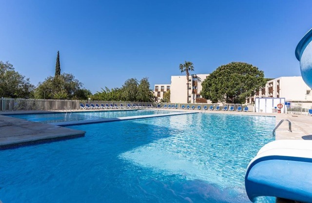 À 400m de la plage | T3 pour 6 | Piscine, Wifi, TV