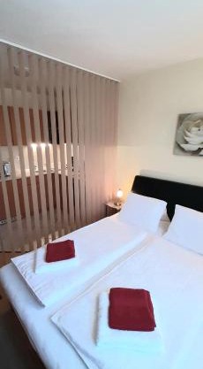 ÉKKŐ APARTMAN
