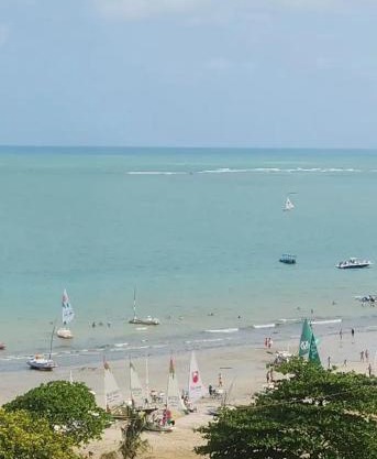 Ótimo apartamento a 200m da praia e feirinha da Pajussara