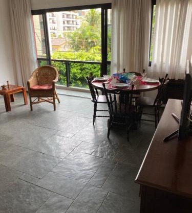 Ótimo apartamento na Praia da Enseada!