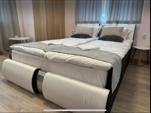 Къща за гости Elion House