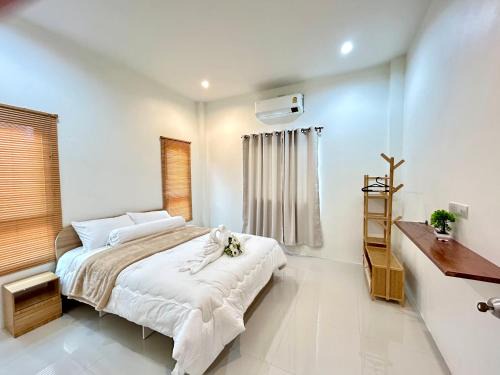บ้านมินิมอล 2 ห้องนอน 2 ห้องน้ำ ใจกลางเมืองบ้านฉาง