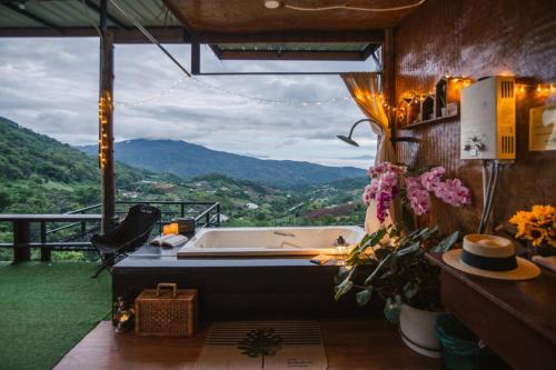 ม่อนลมหนาว โฮมเสตย์ MonLomNao Homestay