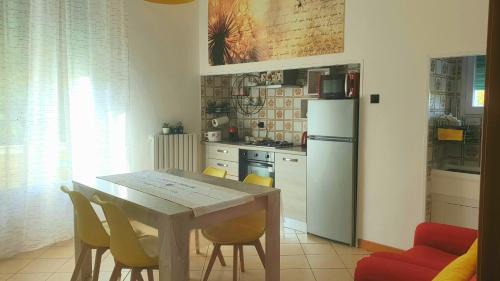 ᑢᗩSᗩ ᘻᗩᖴᗩᒪᗪᗩ zona stazione - centro con parcheggio interno